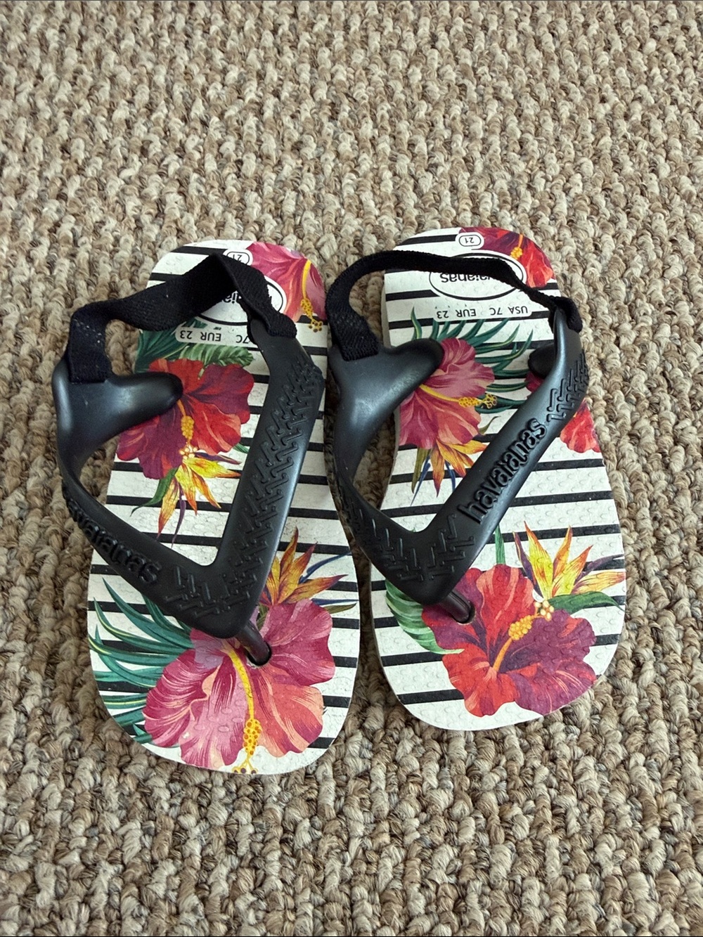 Havaianas Toddler Girl Floral Black Strap Sandals Size 7C